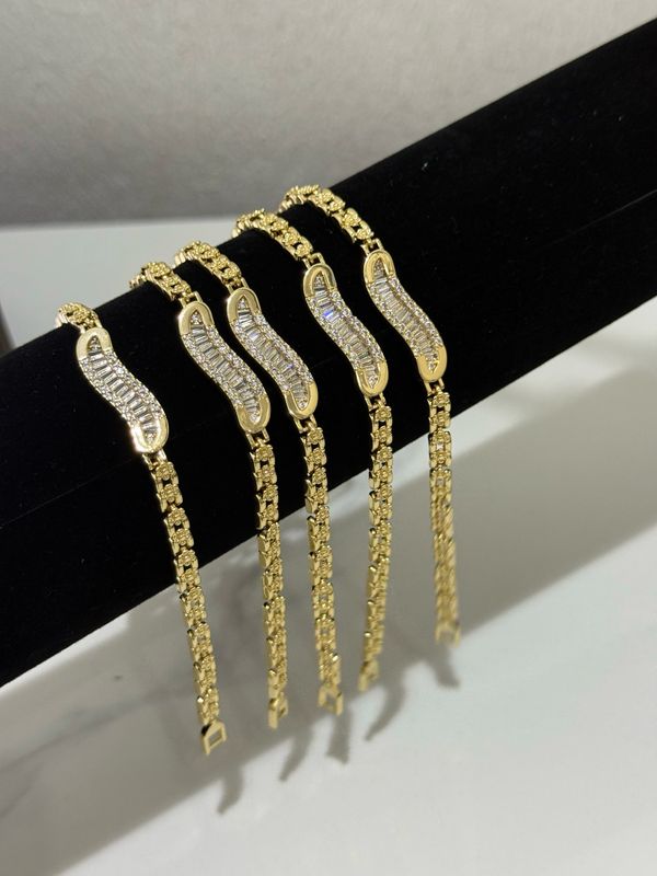 Lia Bracelet