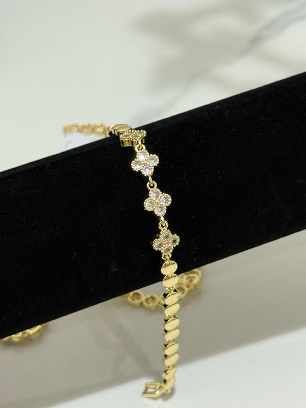 Lia Bracelet