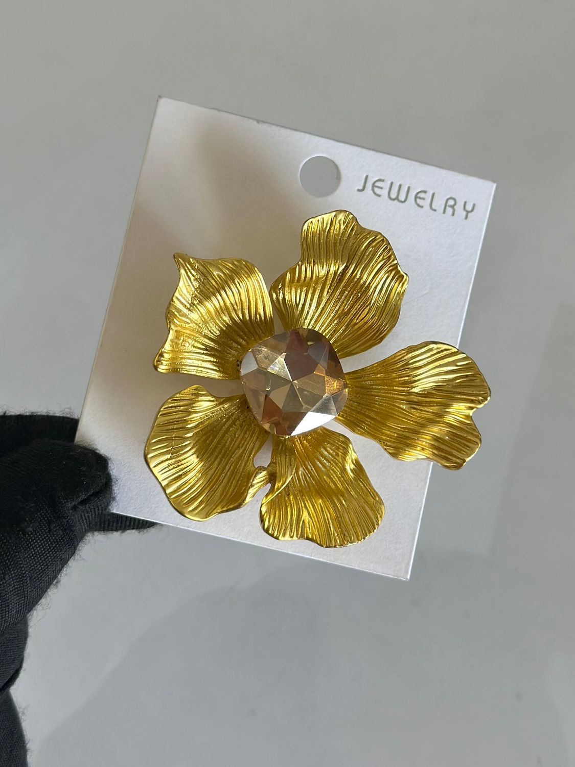 Brooch