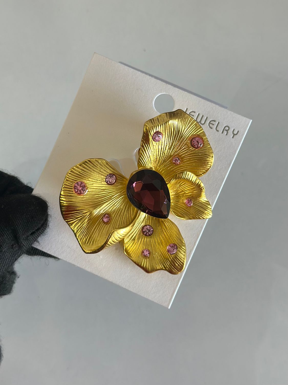 Brooch