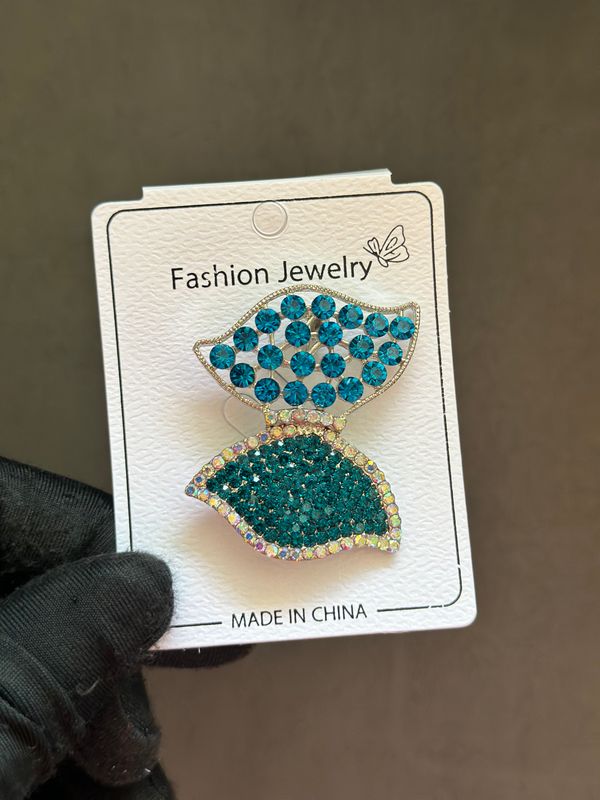 Brooch