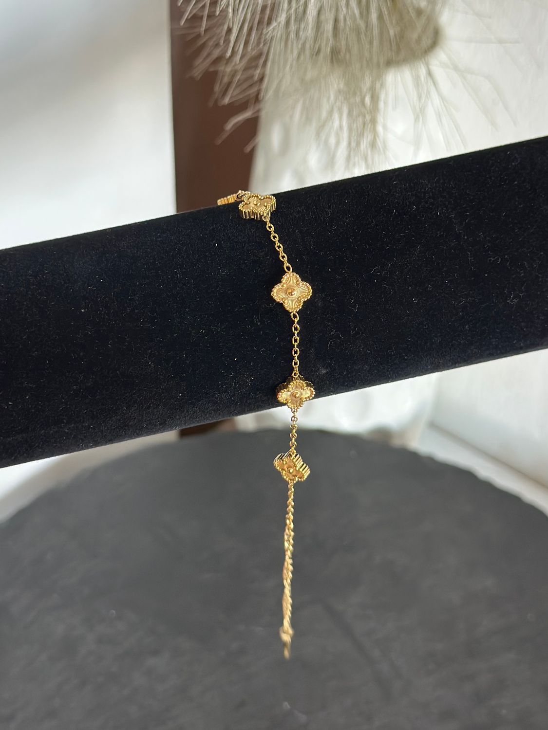 Small clover bracelet
