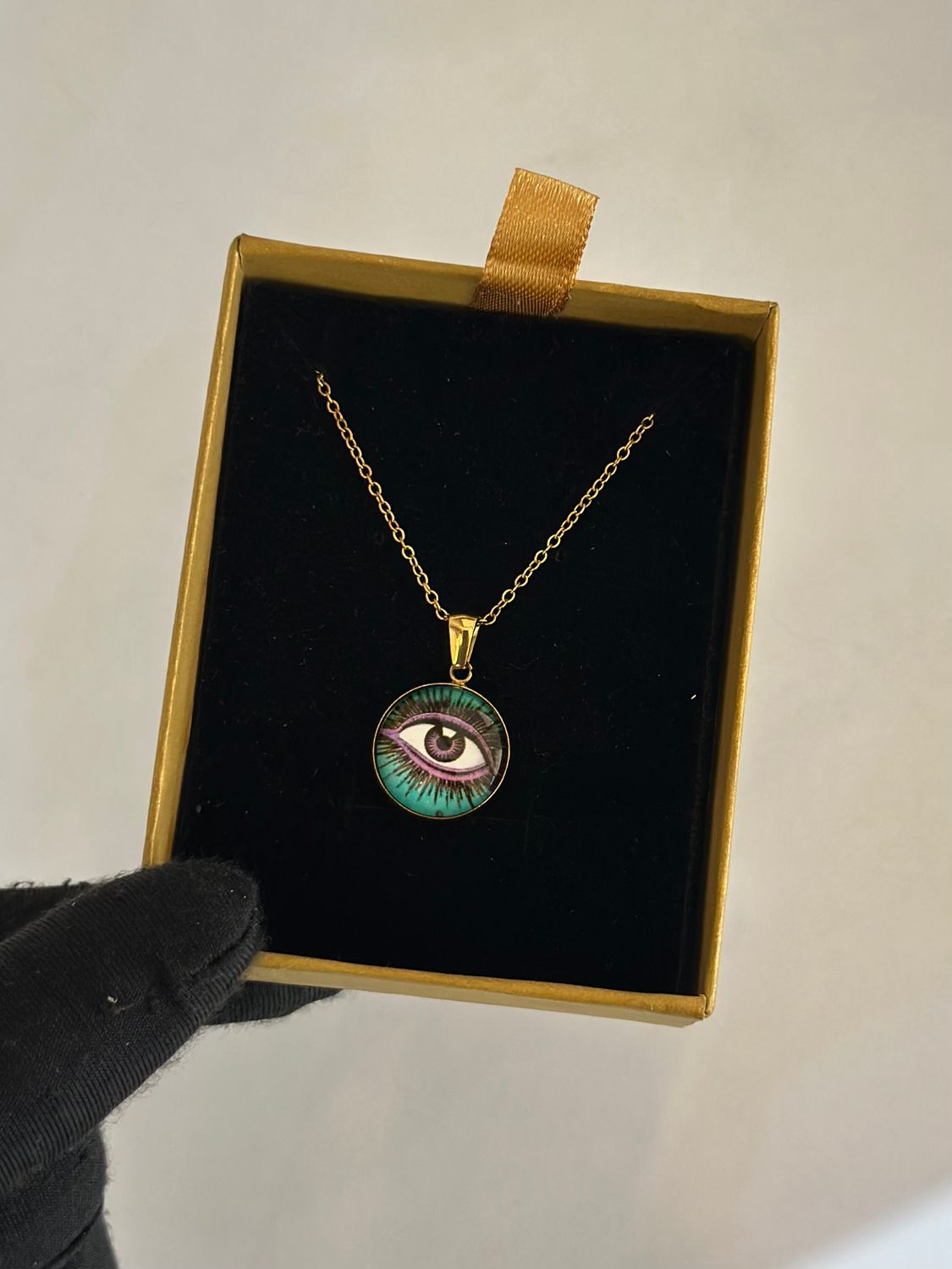 Eye necklace