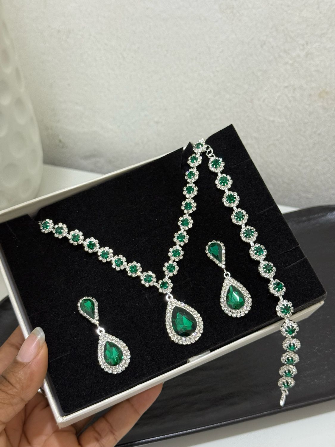 Radiance Jewelry Set