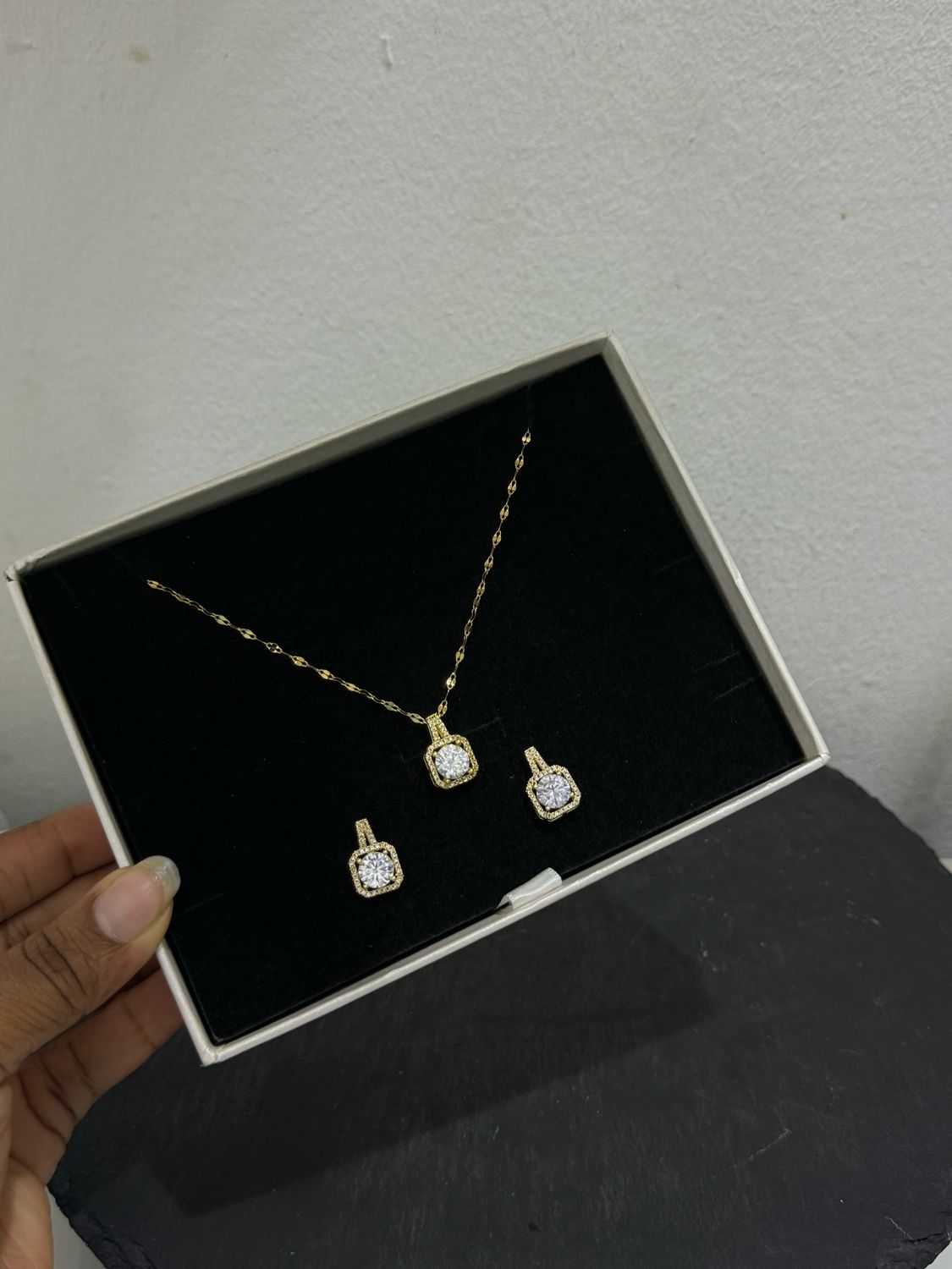 Promise Spark Necklace Set