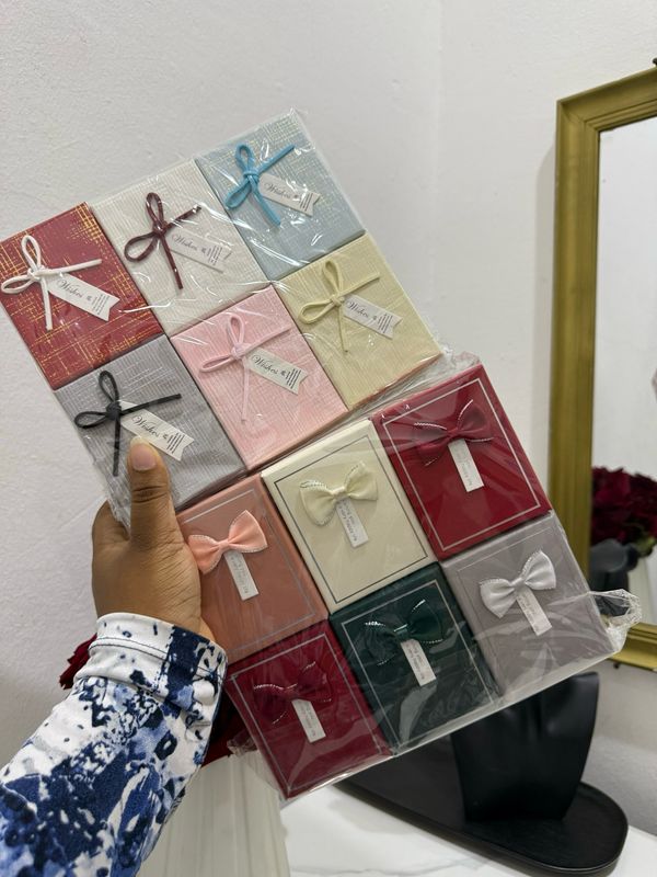 Medium Necklace Box