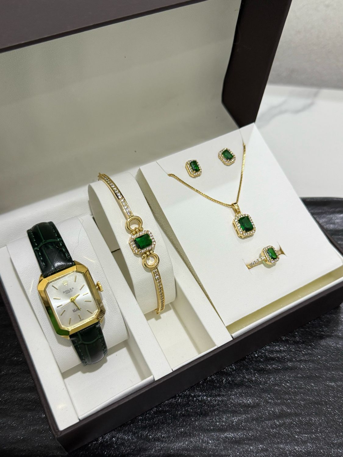 Isla Rolex Gift Set