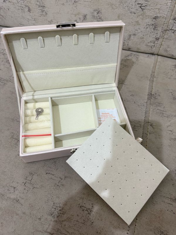 Ava Jewelry Organizer Beige