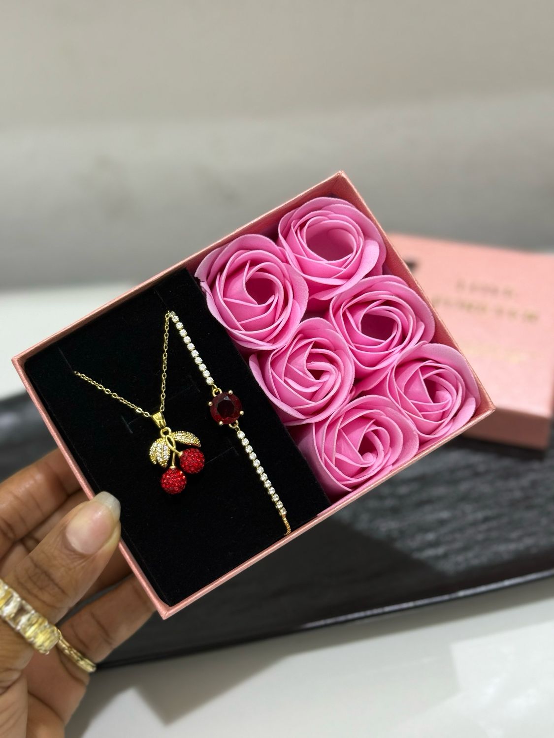 Ariana Love Gift Set