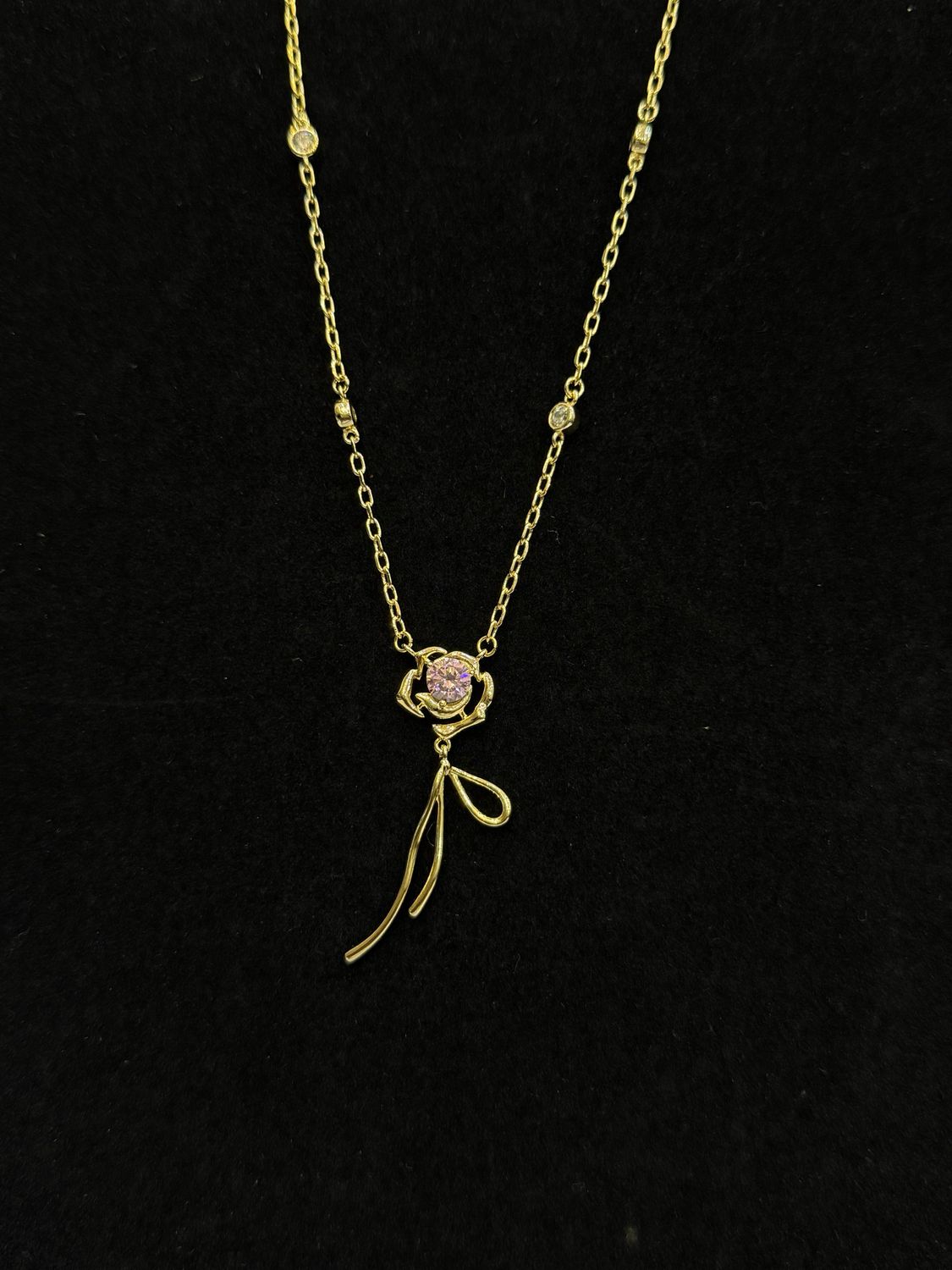 Rae Necklace