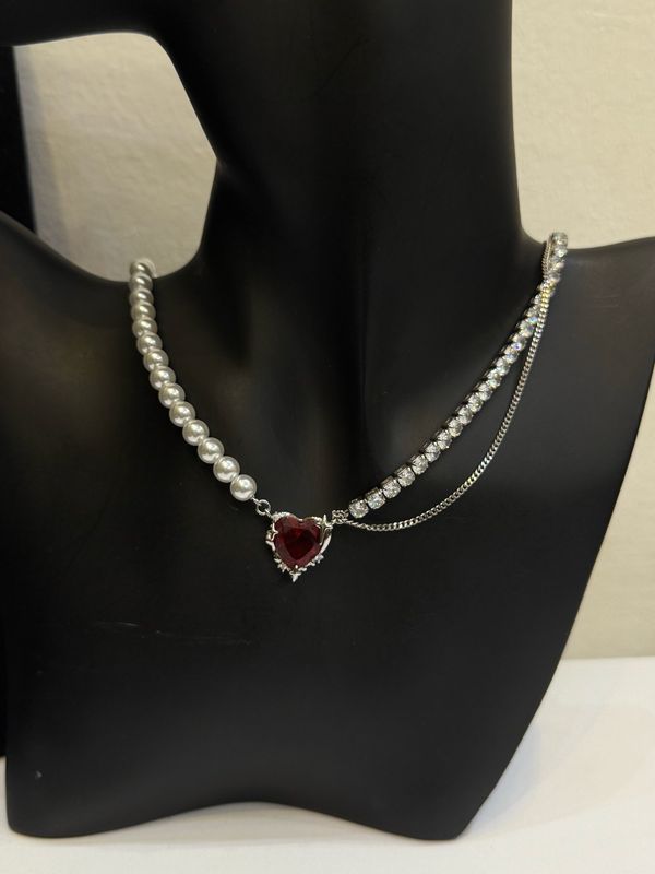 Rae Pearl Necklace