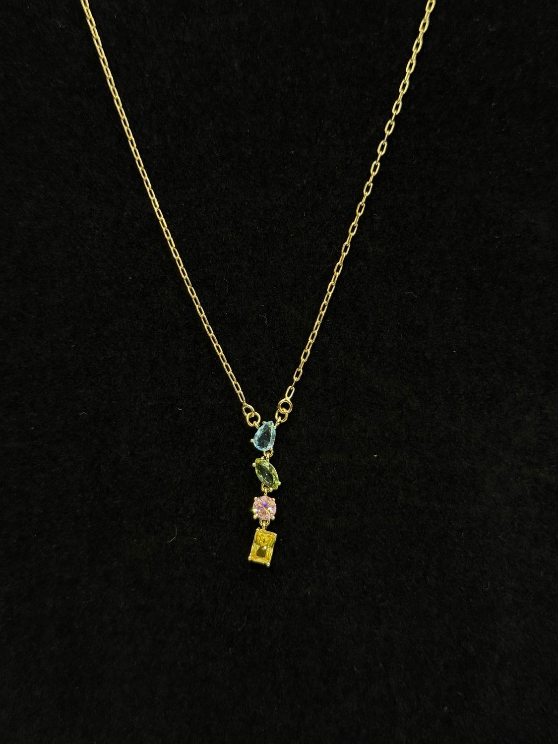 Rae Necklace