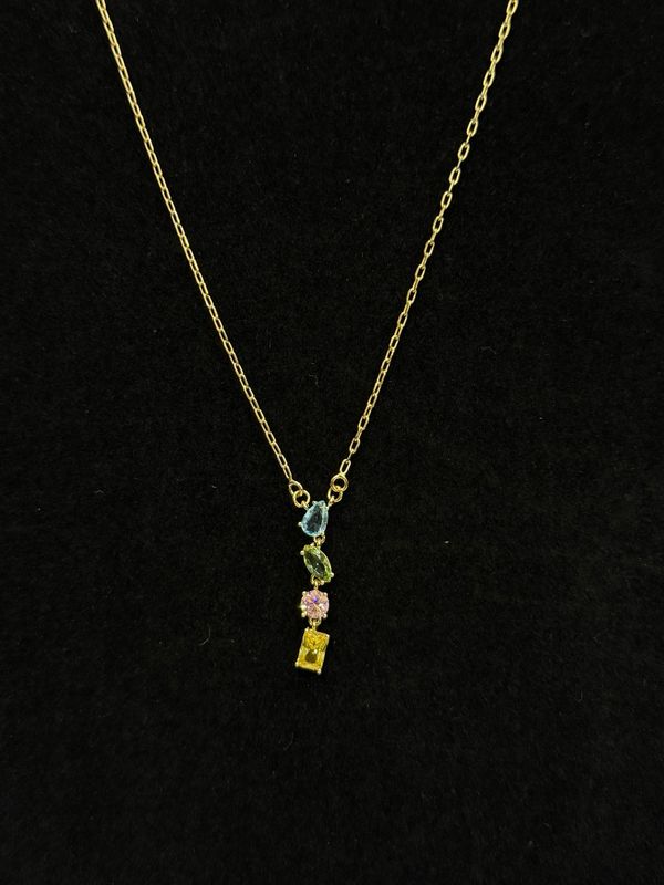 Rae Necklace