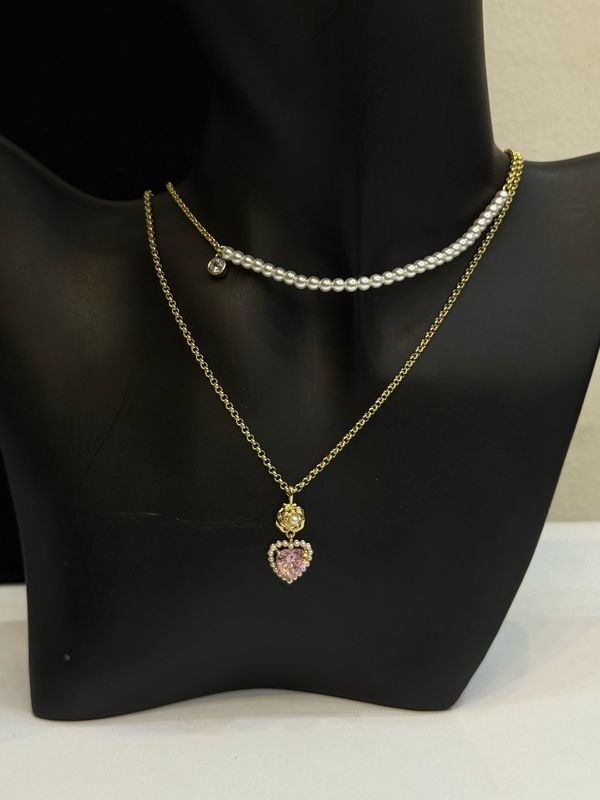Rae Pearl Necklace