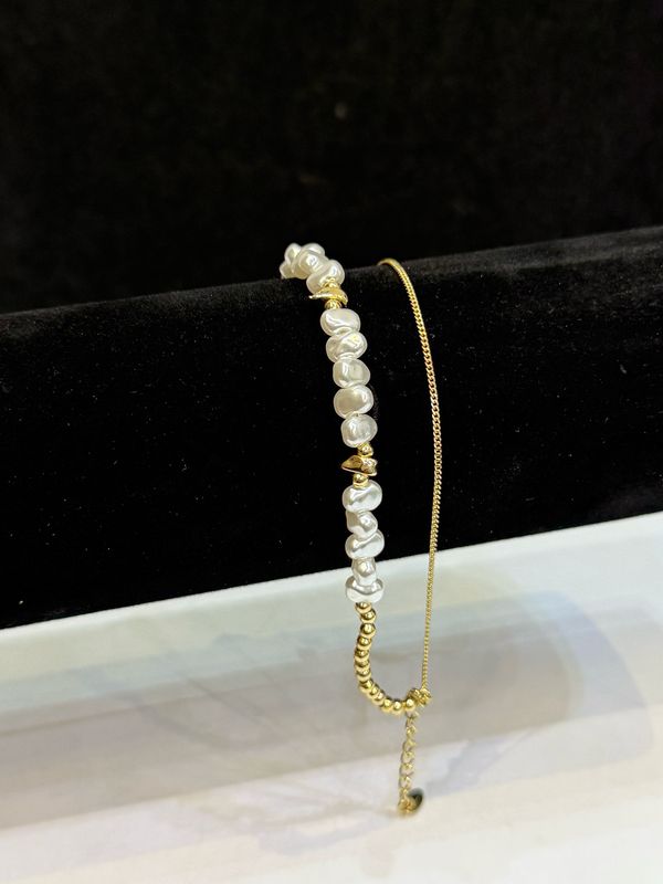Rae Pearl Bracelet