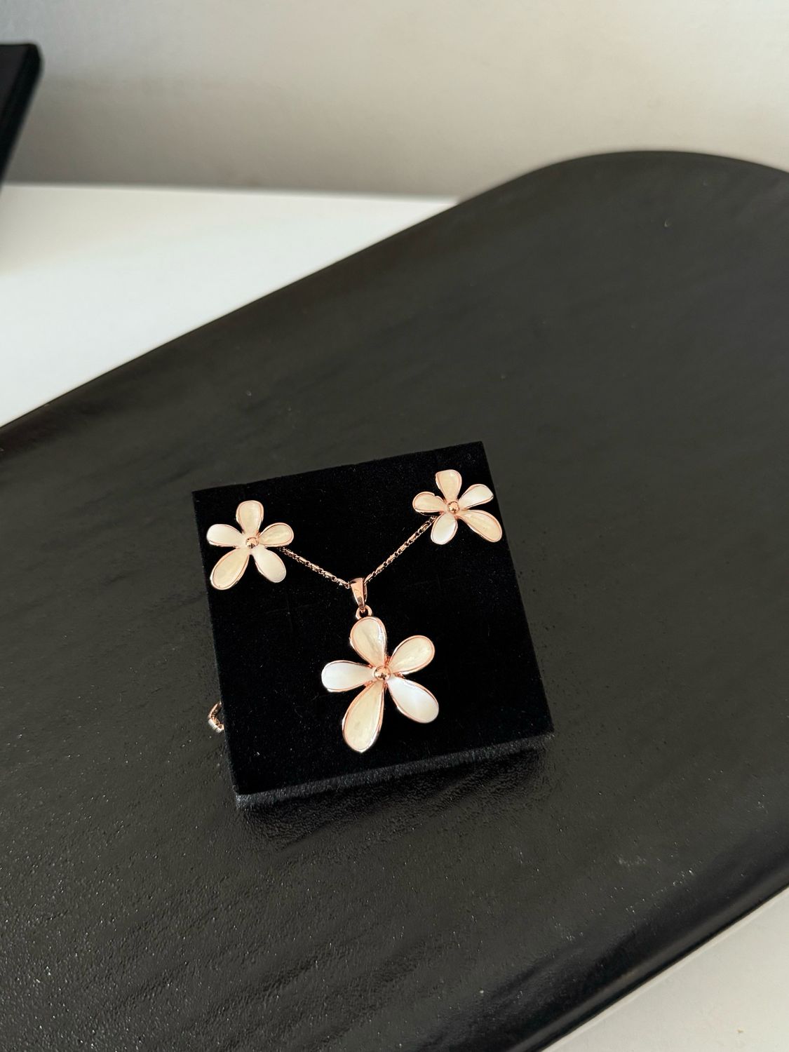 Nora Necklace