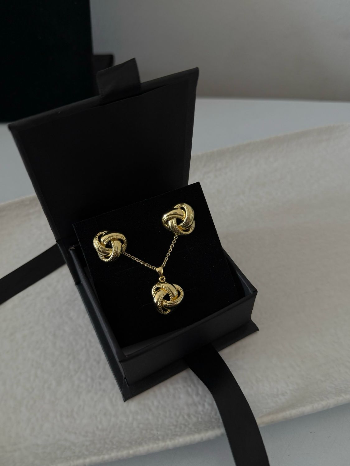 Nora Necklace