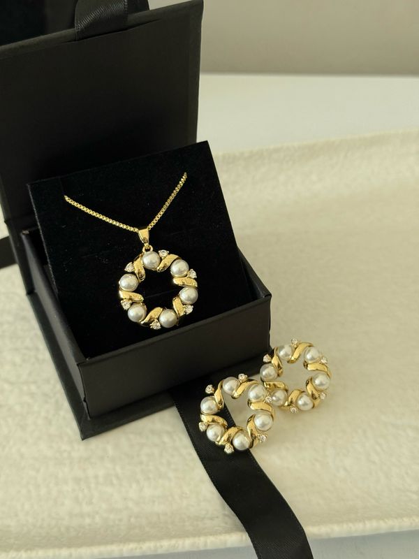 Nora Necklace