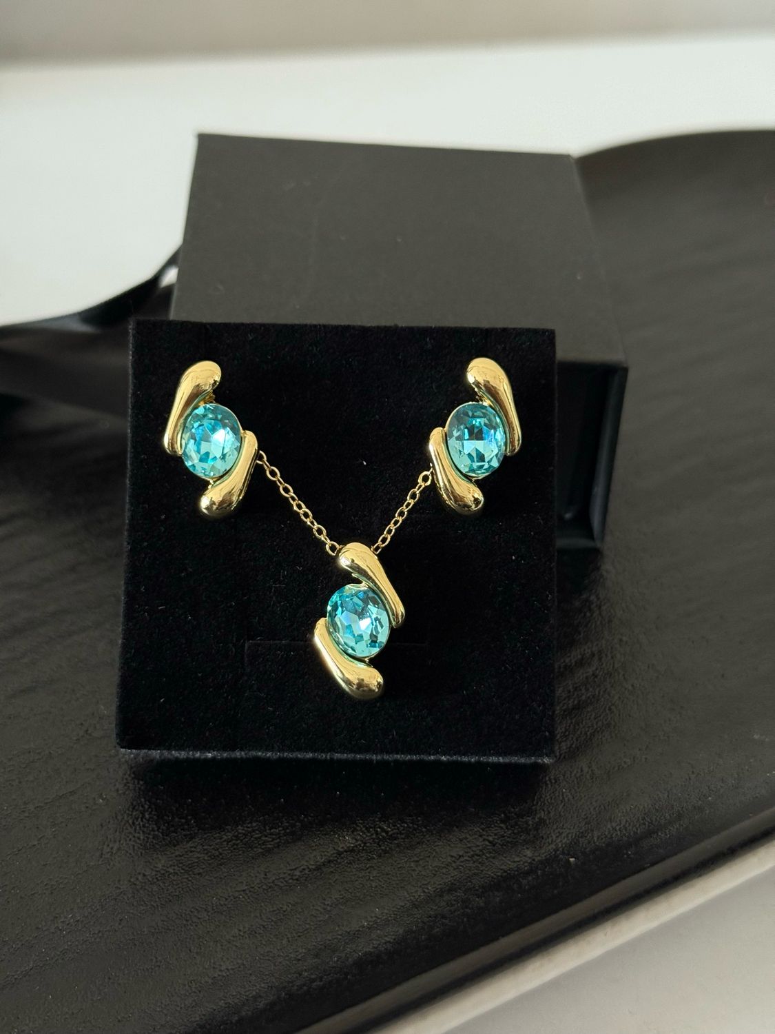 Nora Necklace