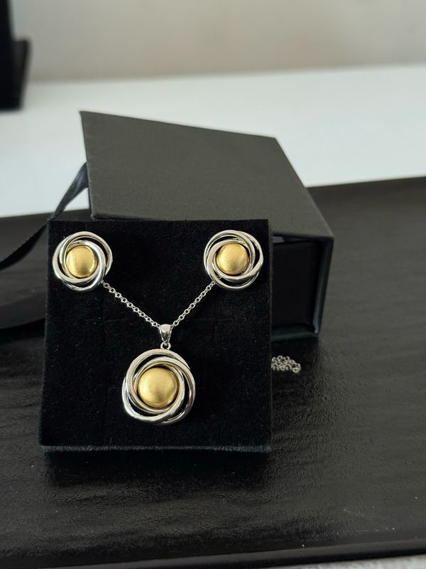 Nora Necklace