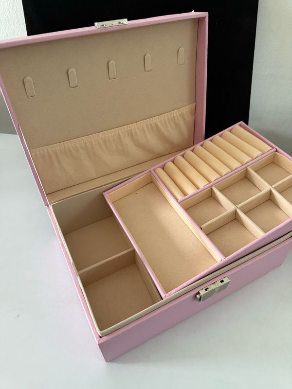 Setty Jewelry Organizer