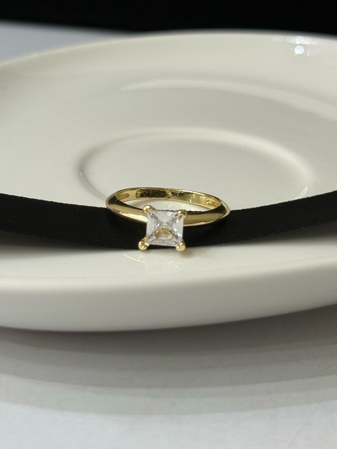Lustre Ring