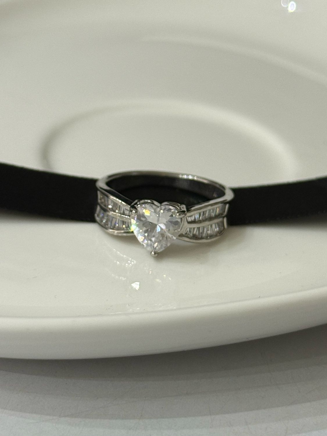 Lustre Ring