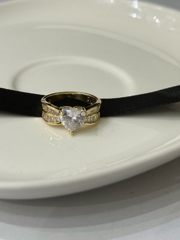 Lustre Ring