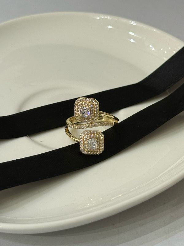 Lustre Rings