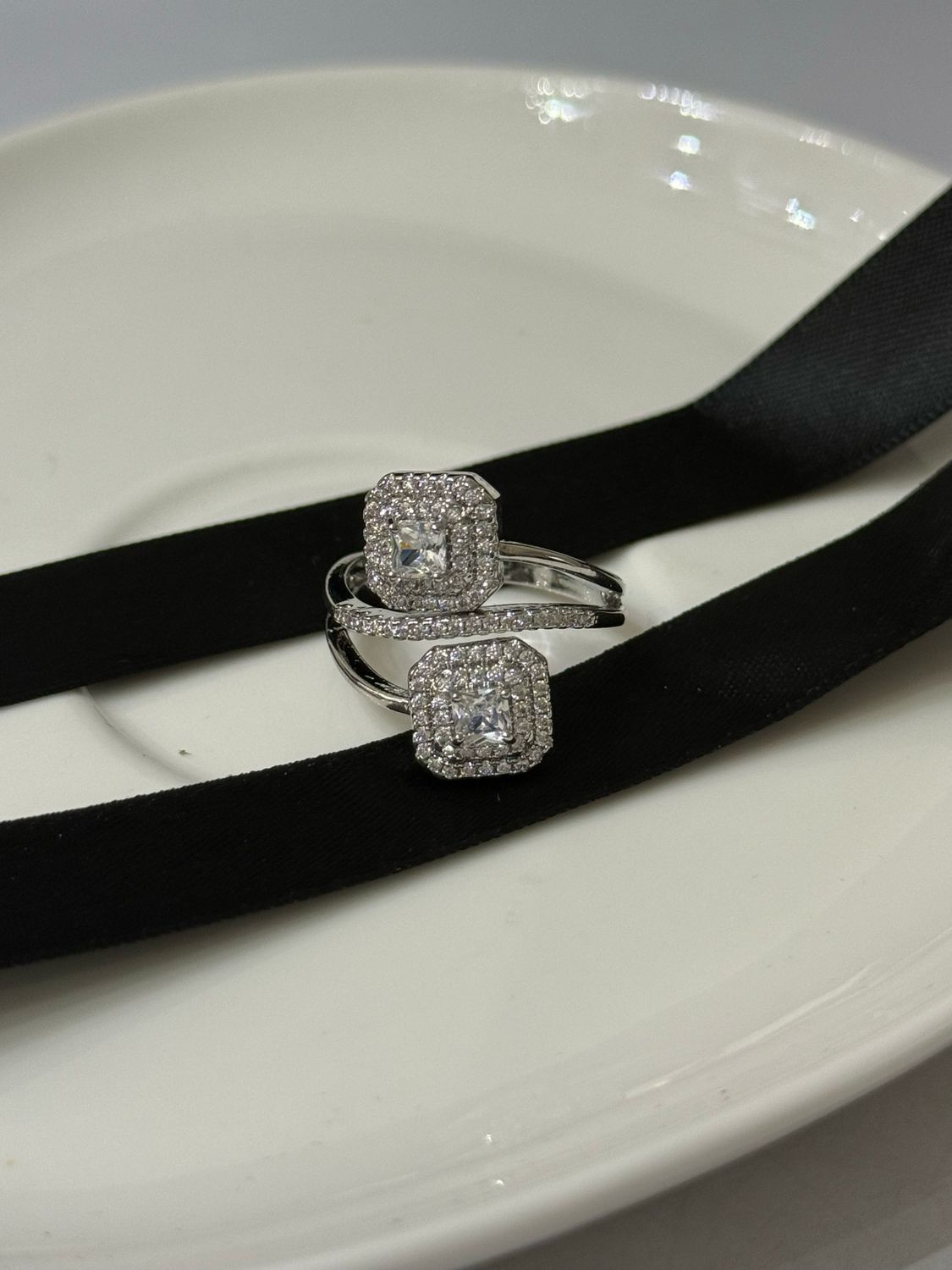 Lustre Rings