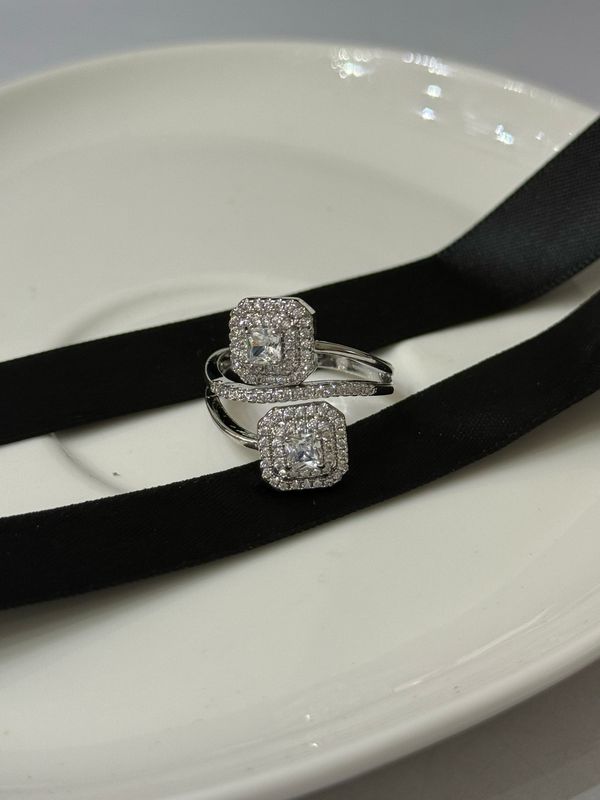 Lustre Rings