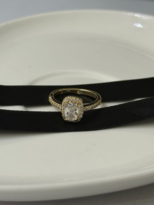 Lustre Rings