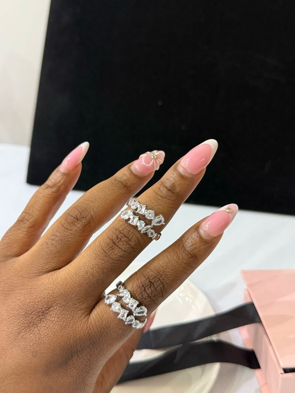 Lustre Ring