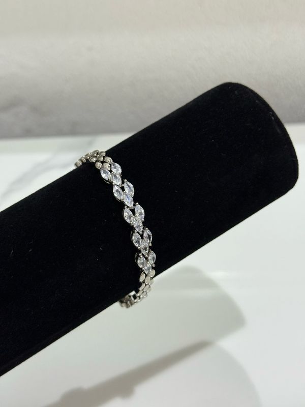 Lia Bracelet
