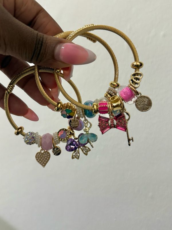 Maya Charm Bracelet Gold