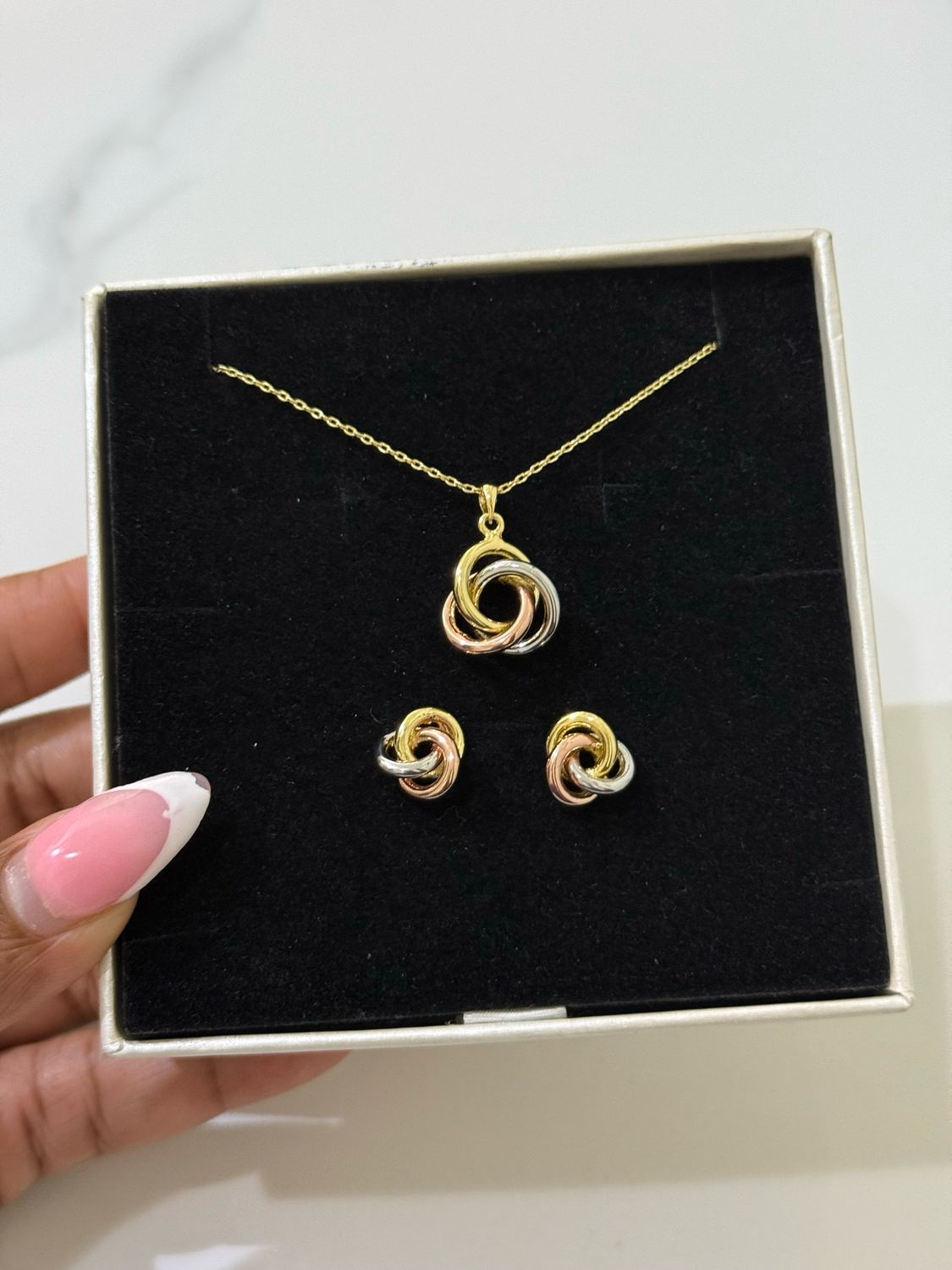 Nora Necklace