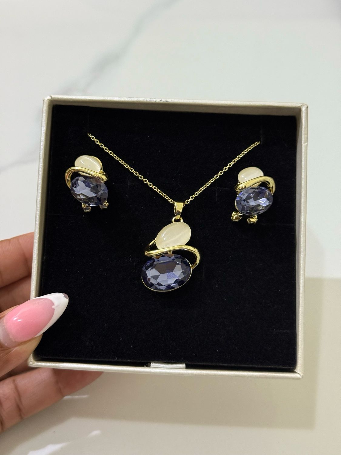 Nora Necklace