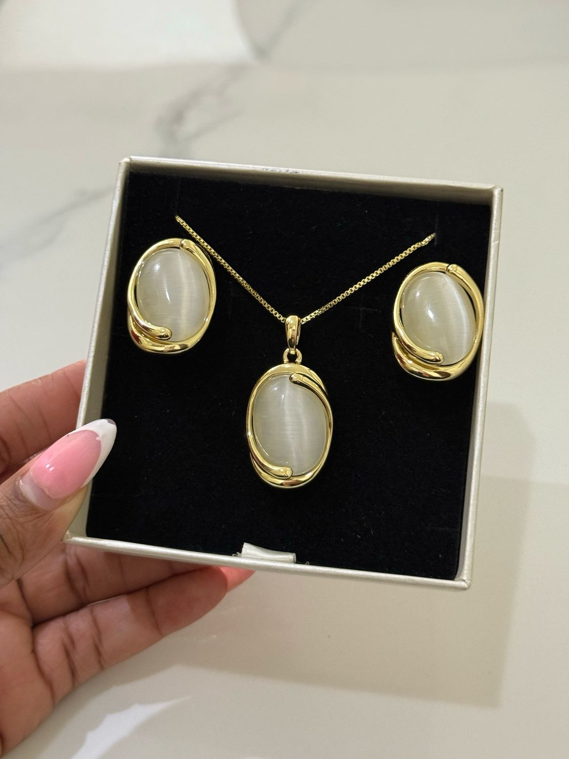 Nora Necklace