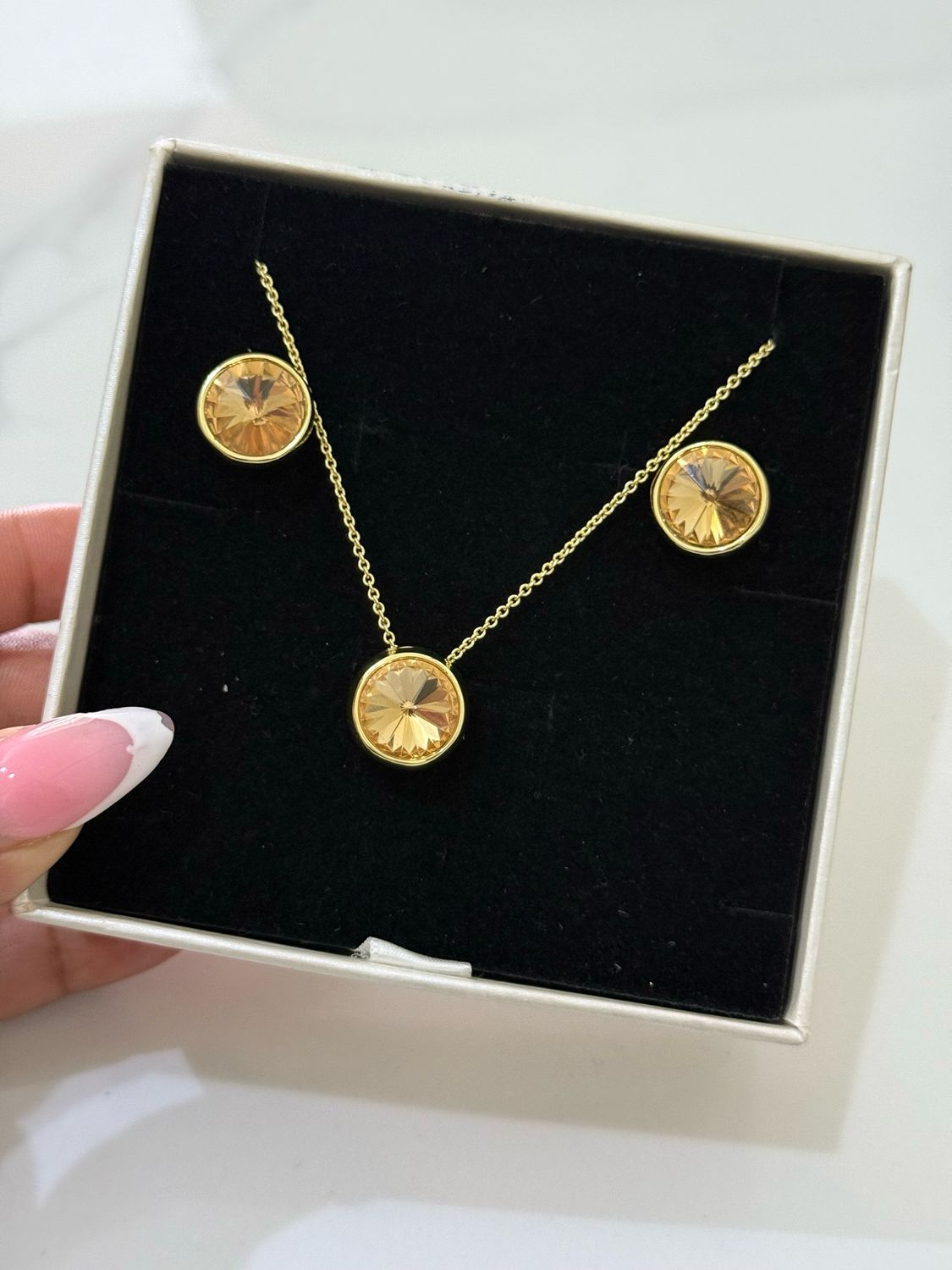 Nora Necklace