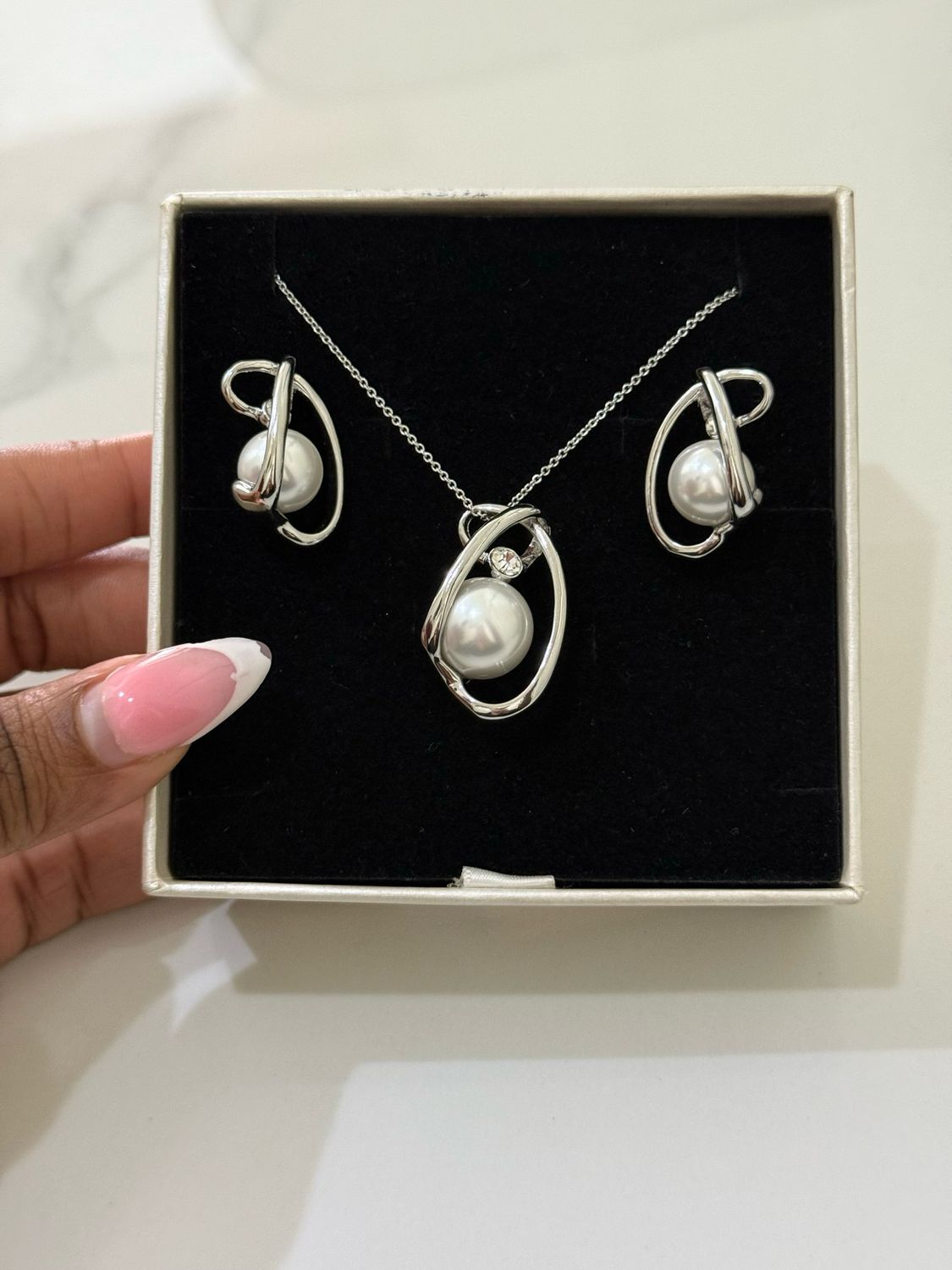 Nora Necklace