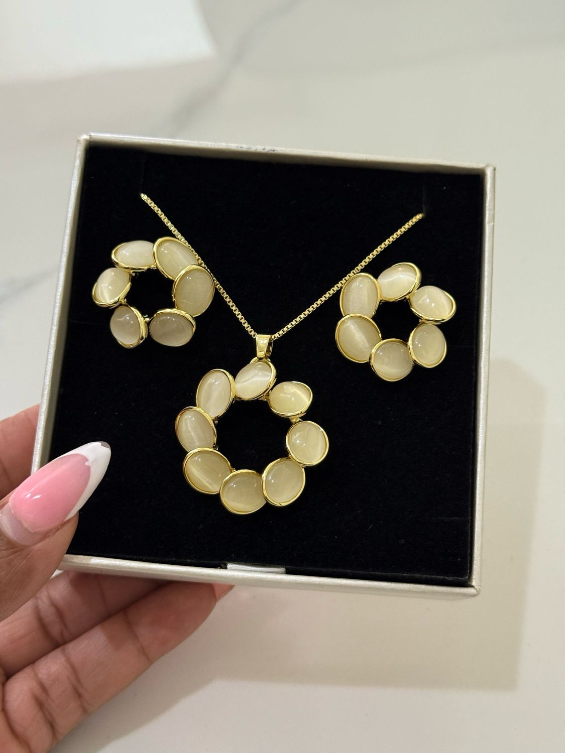 Nora Necklace