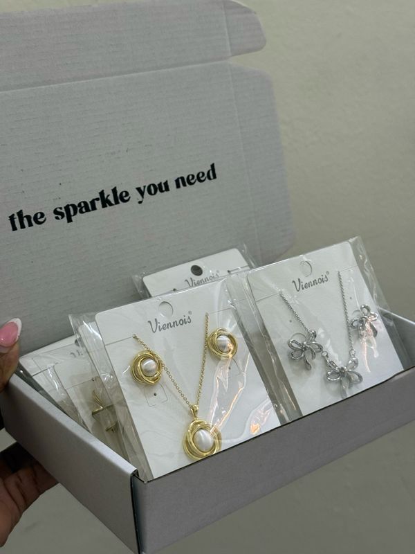 Nora Necklace Wholesale Bundle