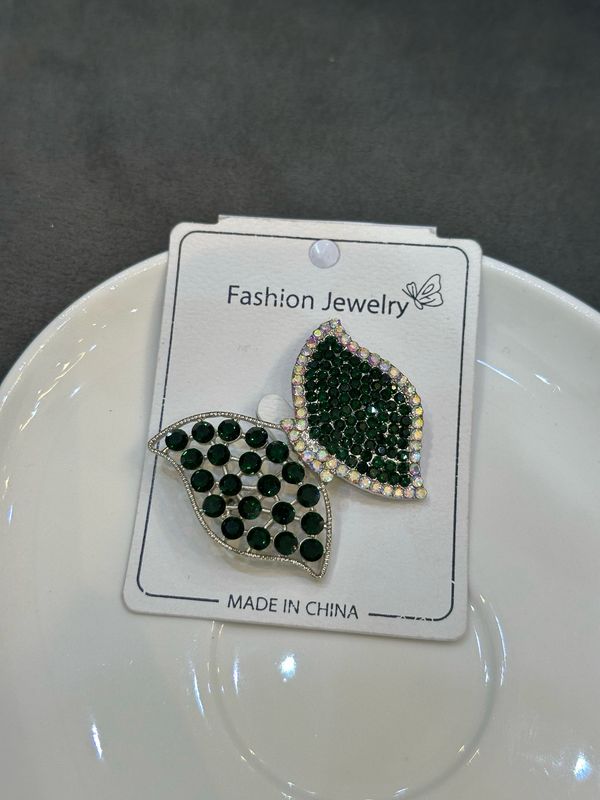 2665 Brooch