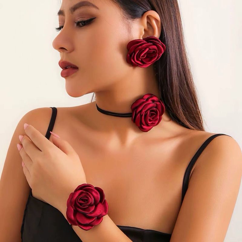 2666 Rose Necklace Set