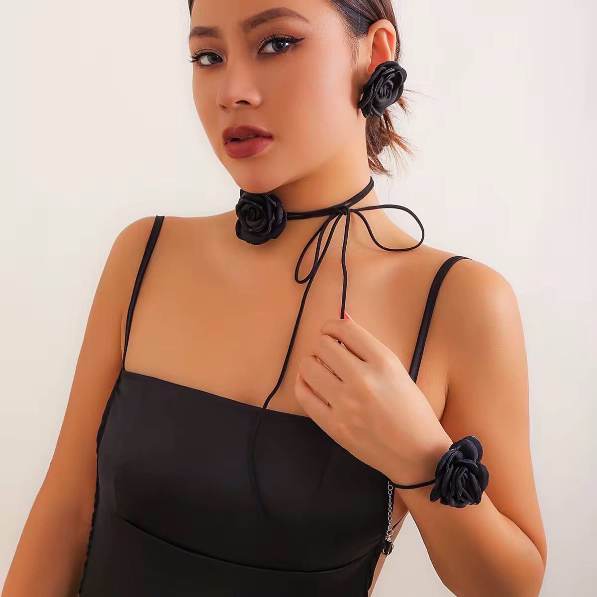 2666 Rose Necklace Set