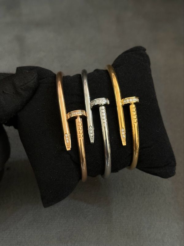 2747 Eleen Bangle 10