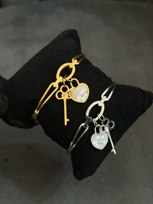 2755 Eleen Bangle 18