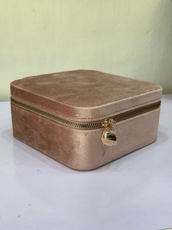 3252 Velvet Organizer