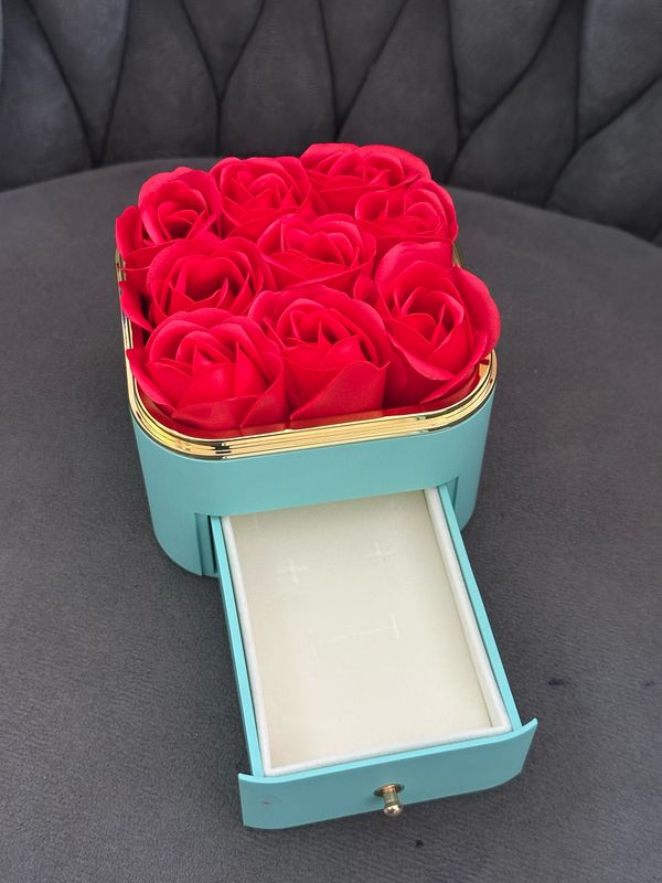 3243 Large Rose Box