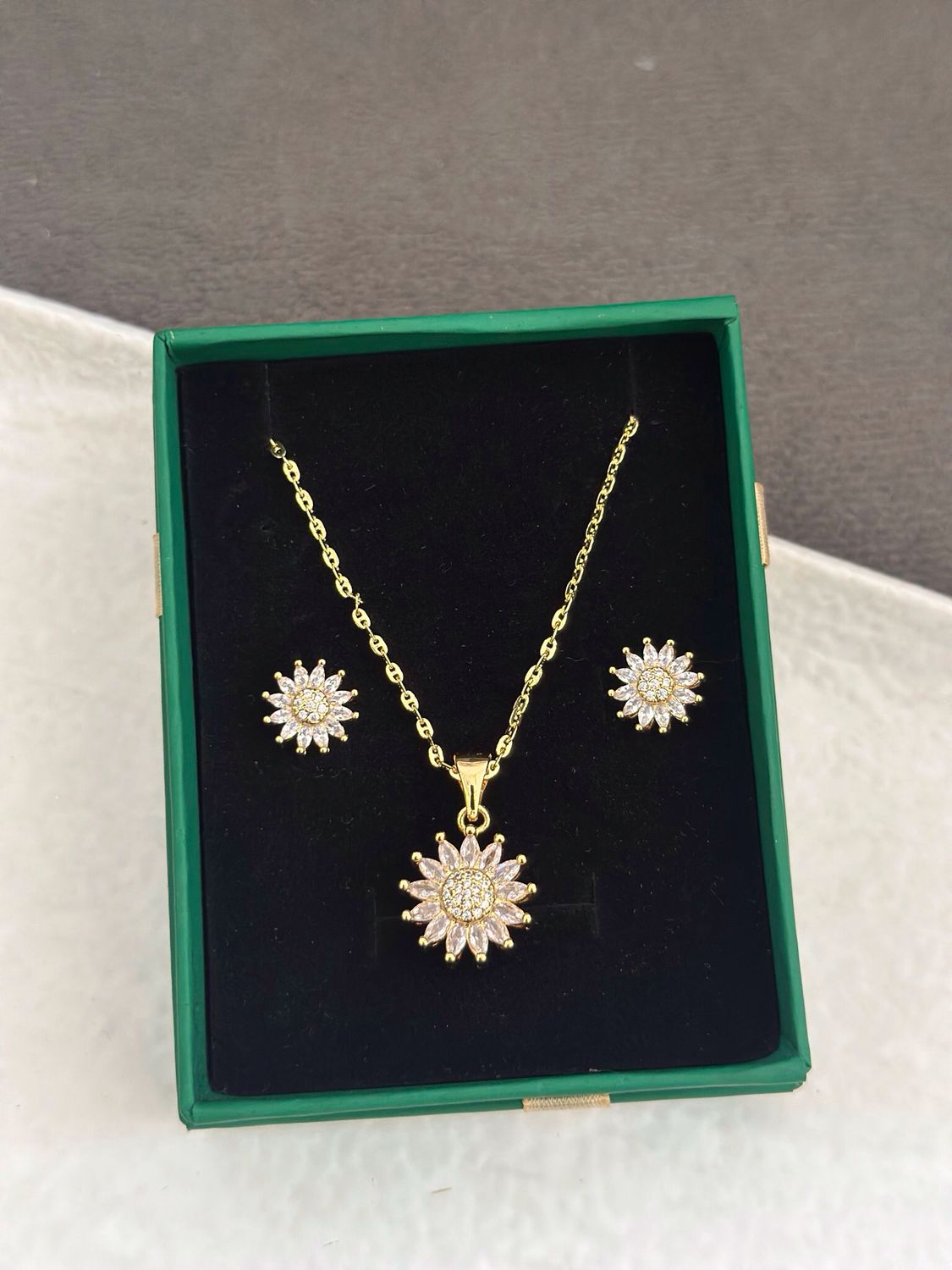 English Gold Necklace